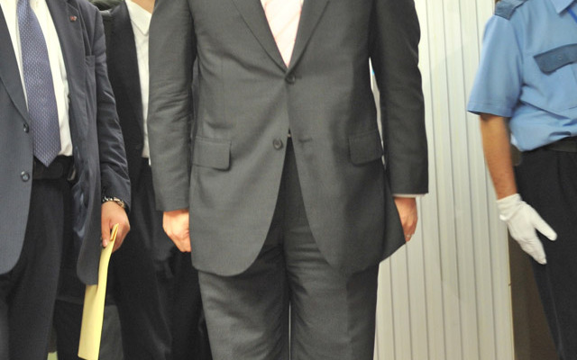 初登庁した馬淵国交大臣（17日20時・国交省）　撮影＝中島みなみ