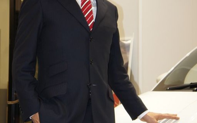 フィアット グループ オートモービルズ社のアバルト事業本部長アントニーノ・ラ バーテ氏が初来日