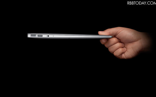アップル、11.6型のMacBook Airを発表……価格は8万8800円から アップル、11.6型のMacBook Airを発表……価格は8万8800円から