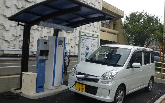 カーステーション（急速充電器あり）