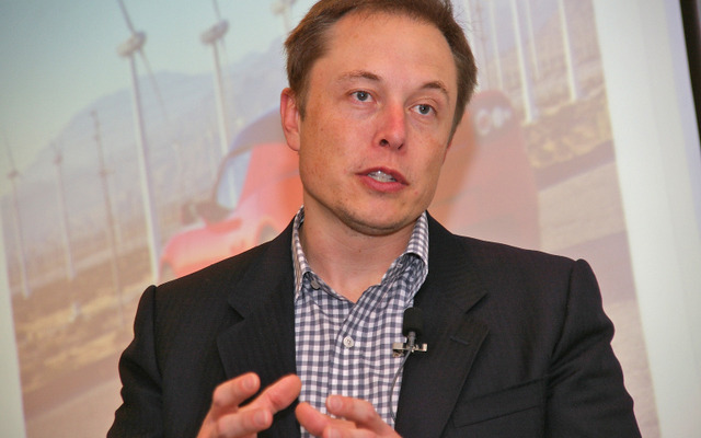 イーロン・マスクCEO（12日・ショールームオープンイベントにて）