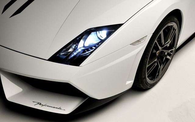 ランボルギーニ ガヤルド LP570‐4 スパイダー Performante