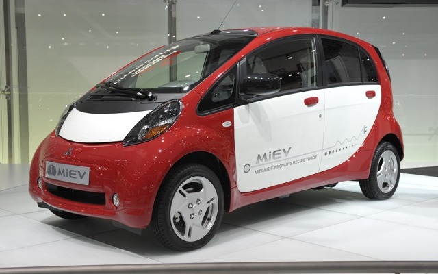 パリモーターショーに展示された欧州仕様のi-MiEV