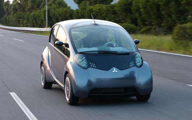 【フランクフルトショー2003出品車】三菱『i』は量産化されて海外へ