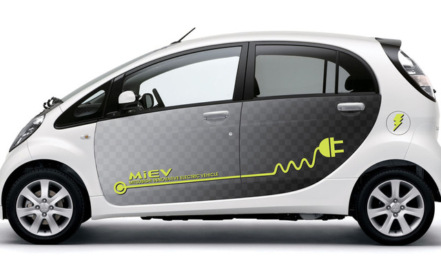 エコプロダクツ 出展車（i-MiEV）