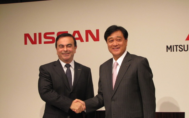 日産自動車カルロス・ゴーン社長と三菱自動車益子修社長