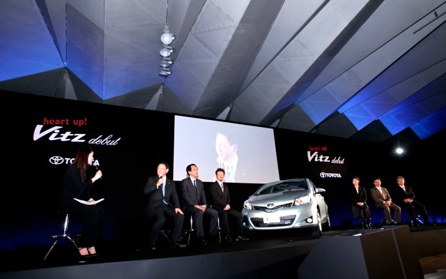 ヴィッツ新型発表会