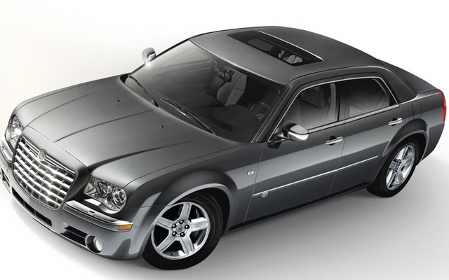 300C 3.5モデルに左ハンドル仕様