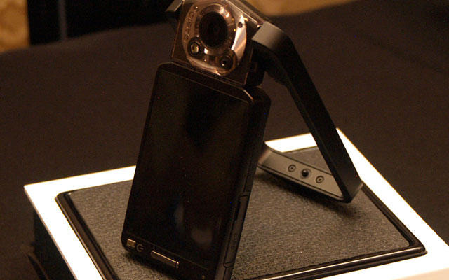 デジタルカメラ新製品「TRYX」 デジタルカメラ新製品「TRYX」
