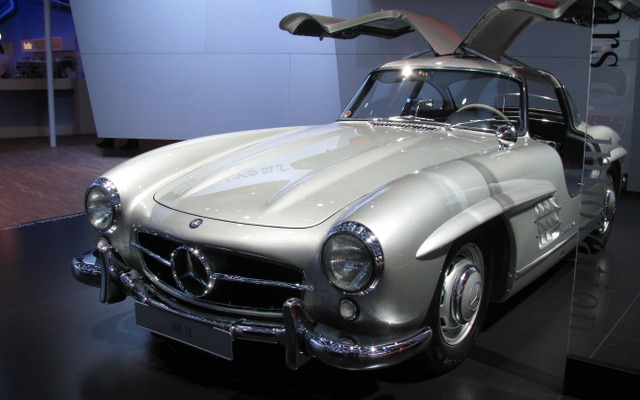 継承されるデザイン…ガルウィング採用の先駆け、メルセデスベンツ300SL
