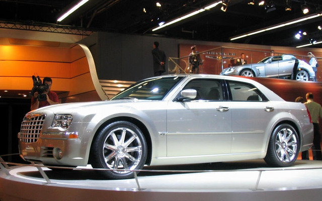 【フランクフルトショー2003速報】B-BOY御用達、クライスラー『300C』