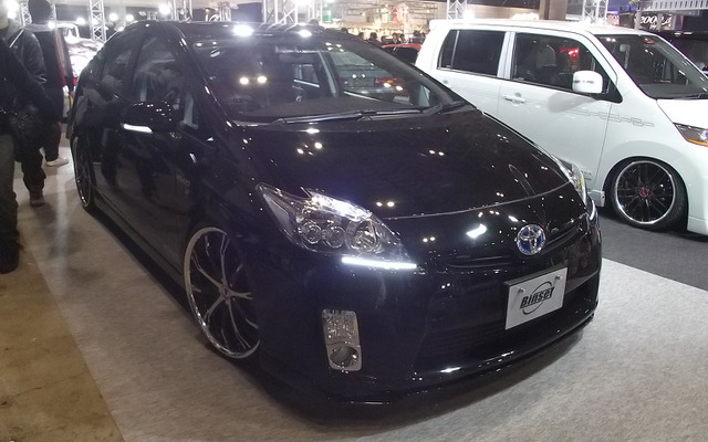 BINSET FIVE 30PRIUS／トヨタ『プリウス』