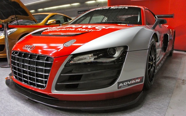 スーパー耐久参戦マシン アウディ R8 LMS
