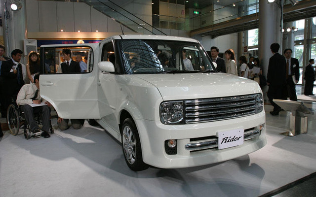 【株価】円高一服で日産、トヨタが6日ぶりに反発