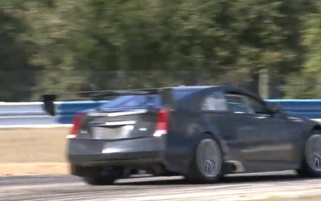 CTS-Vクーペ レース仕様車のサーキット初テスト 動画キャプチャ