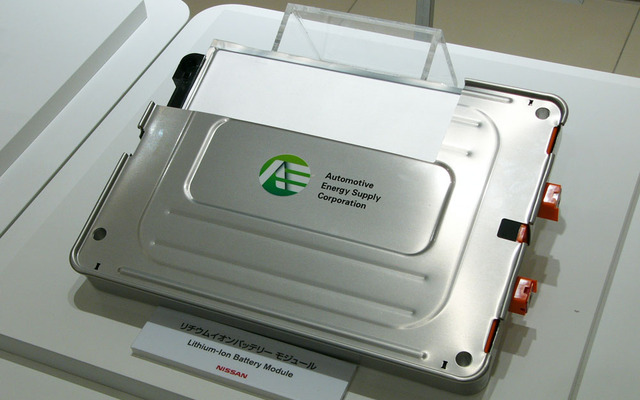 リーフに搭載されるリチウムイオン電池モジュール