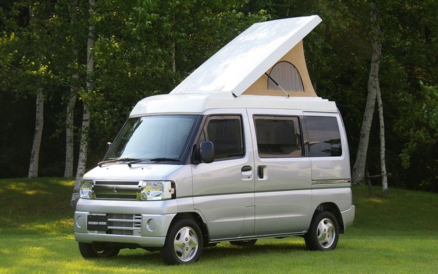 車中泊から、キャンプまで。枠にとらわれない自由気ままな「くるま旅」のショー（三菱のタウンボックスキャンパーが出品される）