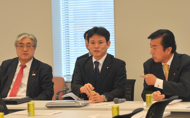 （16日・衆議院議員会館）　撮影＝中島みなみ