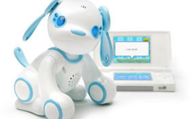 DSゲームと連動するロボットの犬・・・アクティビジョンとセガが開発 DSゲームと連動するロボットの犬・・・アクティビジョンとセガが開発