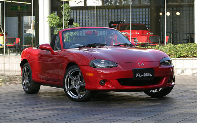 【東京ショー2003出品車】マツダ『ロードスター・ターボ』…新たな人馬一体感