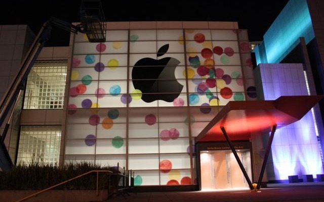 iPad 2発表の噂、その会場に一足先に直撃 iPad 2発表の噂、その会場に一足先に直撃