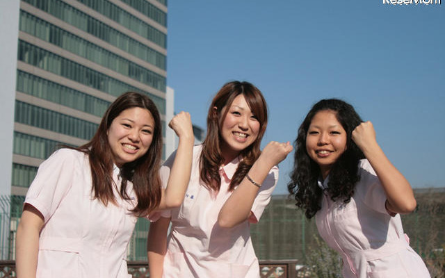 名古屋の看護学校の女性3人組