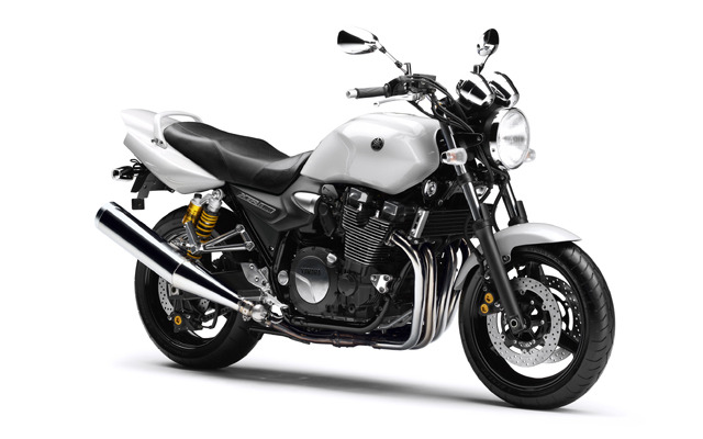 XJR1300 ブルーイッシュホワイトカクテル1