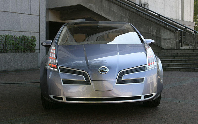 【東京ショー2003出品車】硯と墨でデザインした日産『セレニティ』