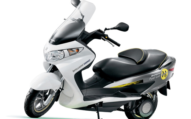 燃料電池バイクのバーグマン・フューエルセルスクーター