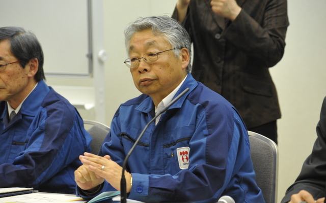 （13日22時・千代田区）　撮影＝中島みなみ