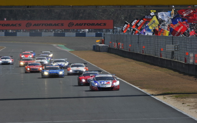 SUPER GT 開幕戦の延期が決定（写真：2010年に岡山サーキットで開催されたSUPER GTのようす）