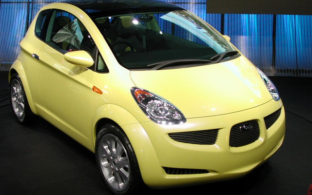 【東京ショー2003速報】翼を持ったEV---スバル『R1e』