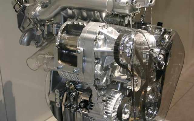 【東京ショー2003速報】ダイハツ渾身の力作、660cc・2ストロークディーゼル
