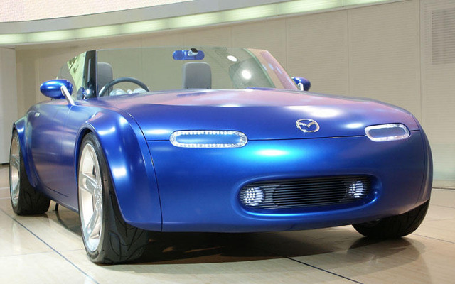 【東京ショー2003速報】マツダ、日本語名のコンセプトカー