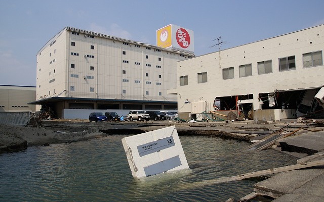 東日本大震災 港湾部では液状化による被害も発生か