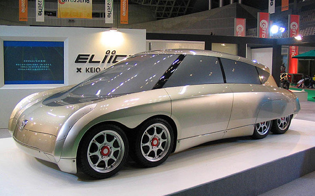 【東京ショー2003速報】目指せ400km/h……大学が作る電動スーパーカー