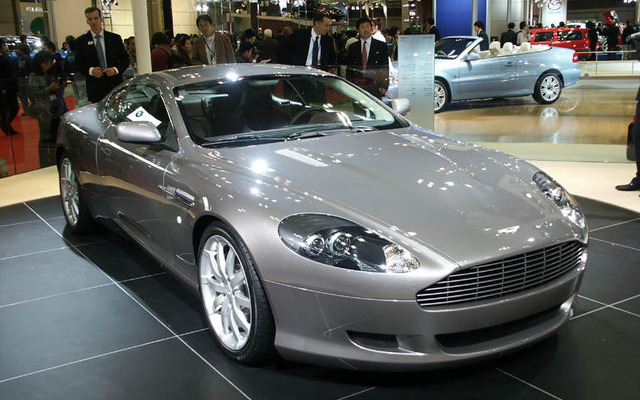 【東京ショー2003速報】中身も見える……アストンマーチン『DB9』