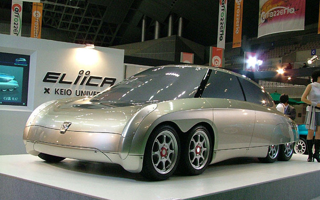 【東京ショー2003速報】空力デザインで400km/h!!---慶應義塾大学『エリーカ』