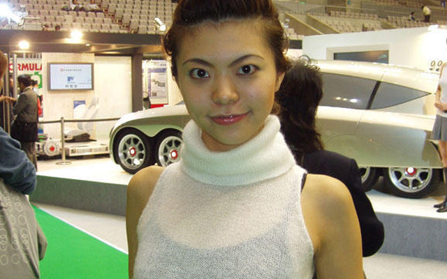 【東京ショー2003速報】コンパニオンは女子大生---慶応デス