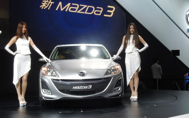 新型Mazda3セダン