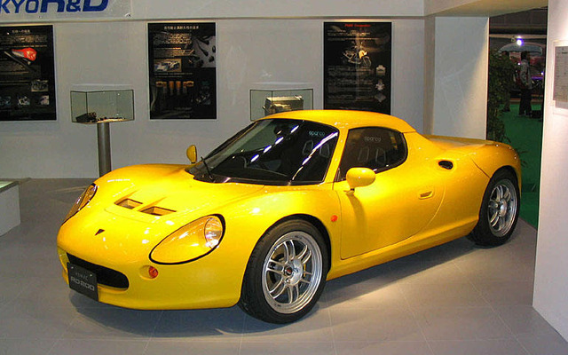 【東京ショー2003速報】デザインとは設計……東京R&Dのスポーツカー