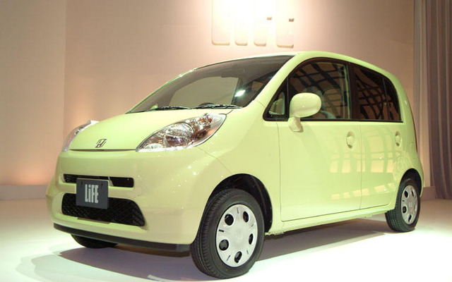 10月の新車販売---ホンダが10カ月ぶりに2位奪取
