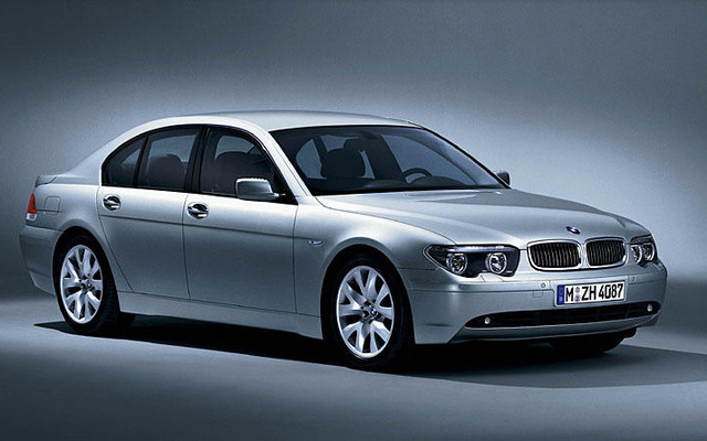 BMW『7シリーズ』、人気のオプションを標準装備に