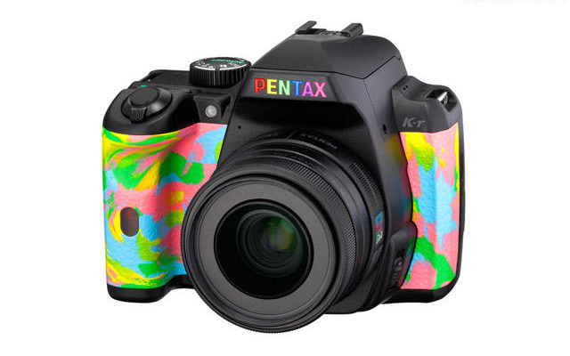 限定300台の「TOWER RECORDS × PENTAX RAINBOW K-r」 限定300台の「TOWER RECORDS × PENTAX RAINBOW K-r」