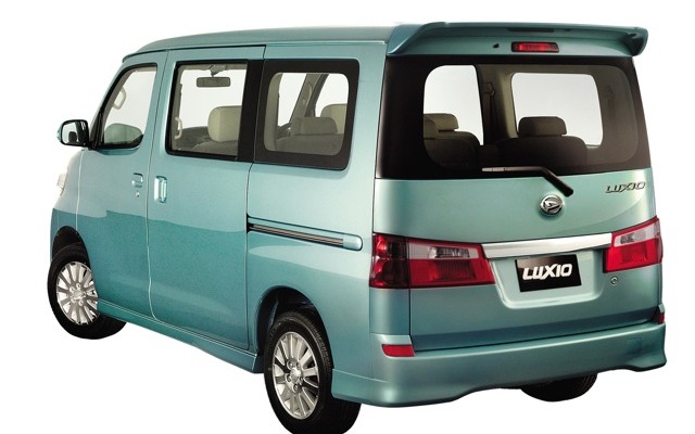 ダイハツのインドネシア生産車ルクシオ
