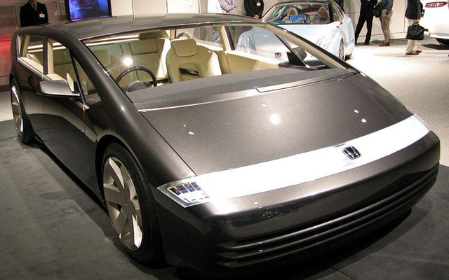 【東京ショー2003続報】ホンダのアスペクト比、“不常識の極み”