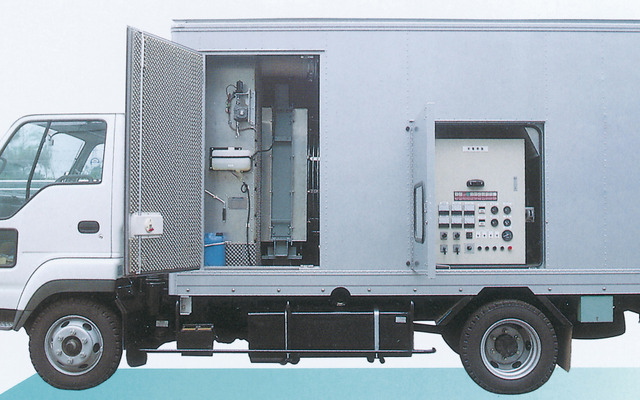 明電舎の移動電源車