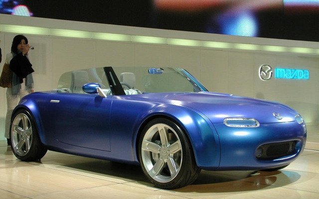 【東京ショー2003】プロが選ぶベストデザイン…日産、中村本部長