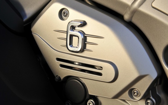 BMW K1600GTL