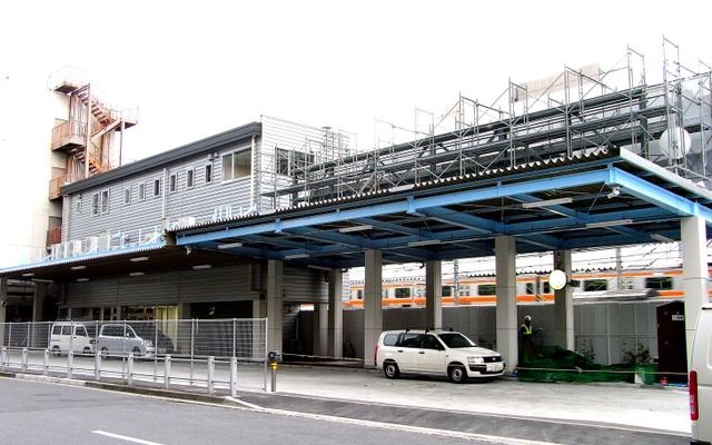 代々木駅東口付近にオープンした新たな新宿駅JR高速バスターミナル（写真は工事中時期のもの）